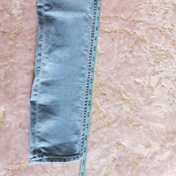 DIVIDED | Jean's - Picture 12 of 15